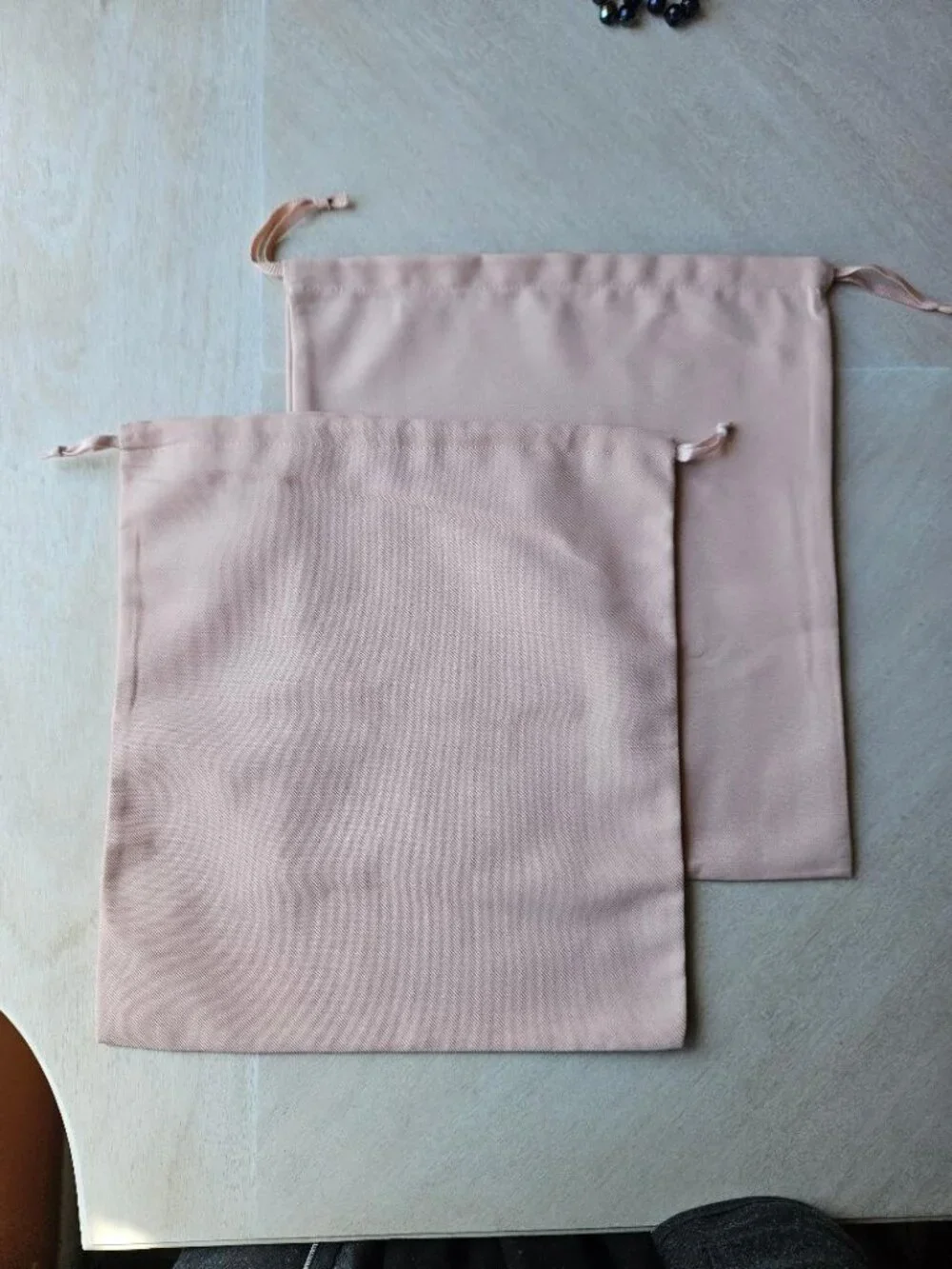Set of 2 Stuart Weitzman Drawstring Dust Bags New - Picture 2 of 5